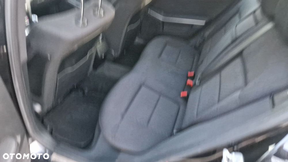 Mercedes-Benz Klasa E 200 CDI BlueEff - 14