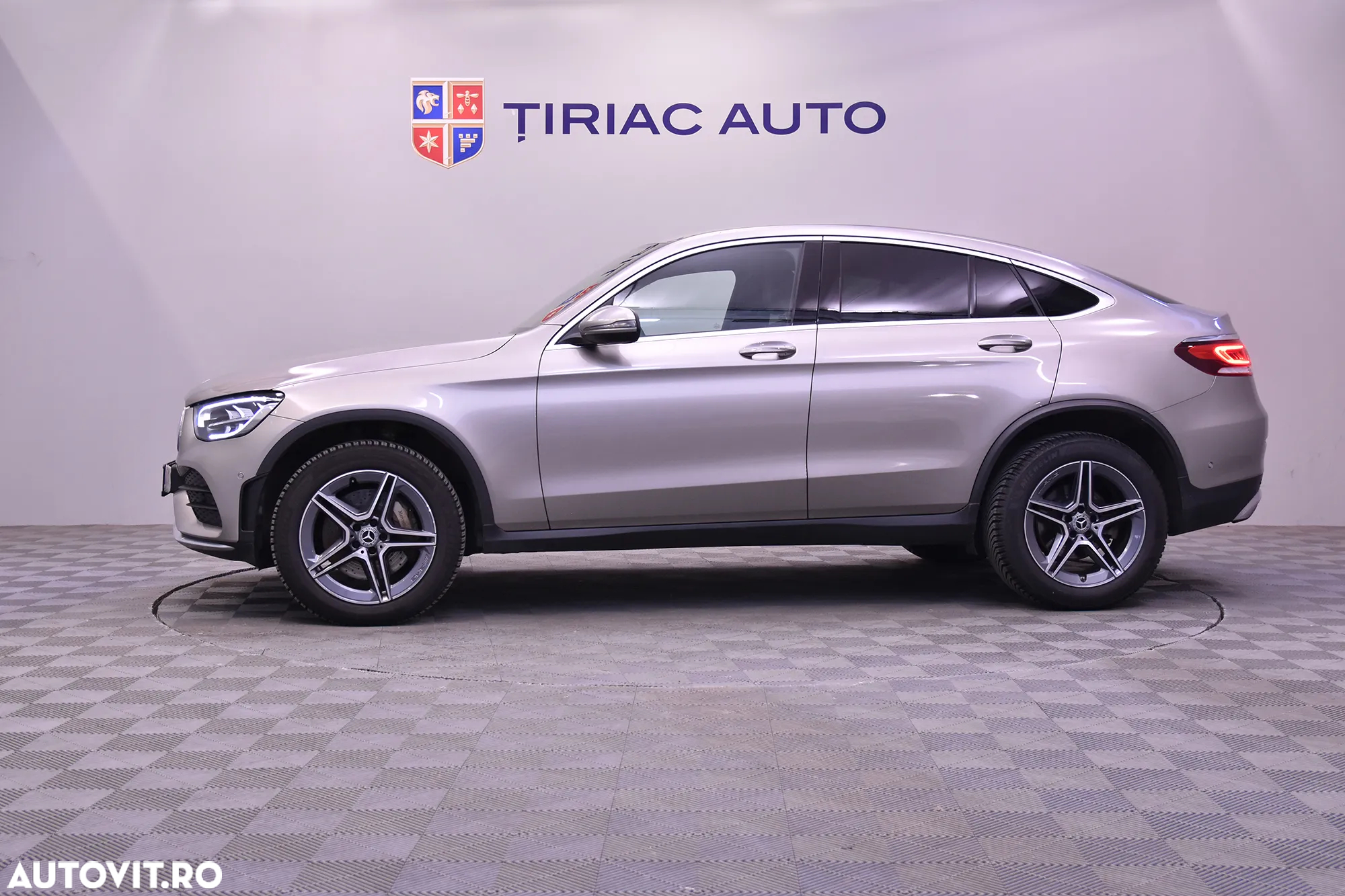 Mercedes-Benz GLC Coupe 300 e 4MATIC - 2
