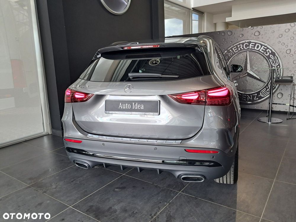Mercedes-Benz GLA - 22