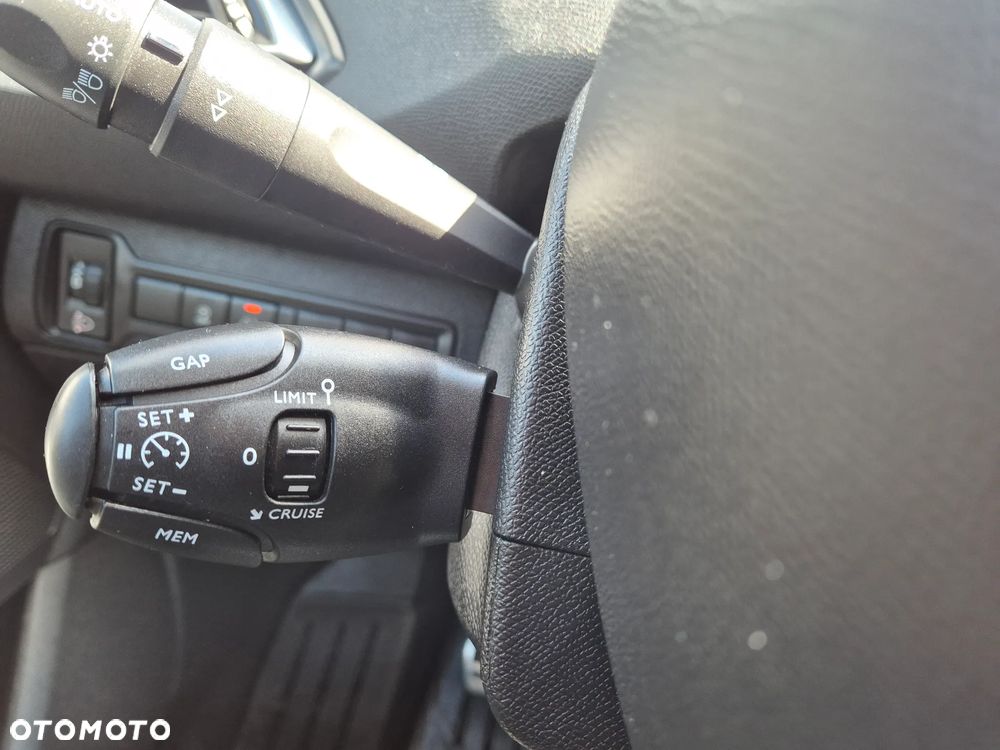 Peugeot 308 BlueHDi 130 Stop & Start Tech Edition - 16