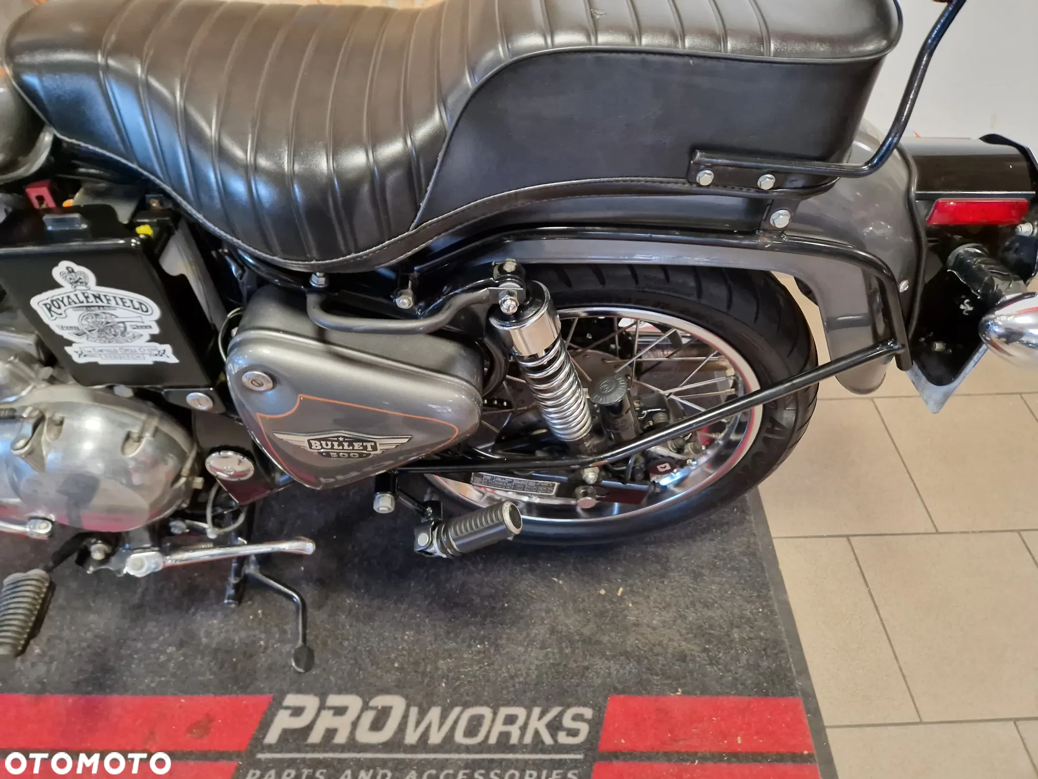 Royal Enfield Bullet - 12