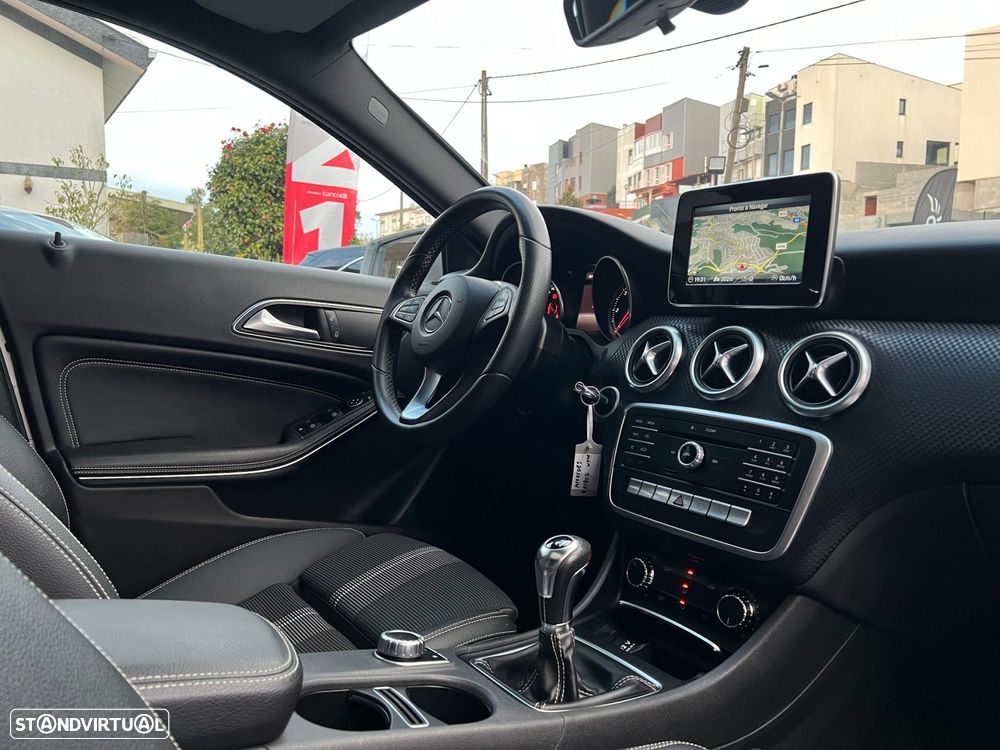 Mercedes-Benz A 180 d Urban - 23