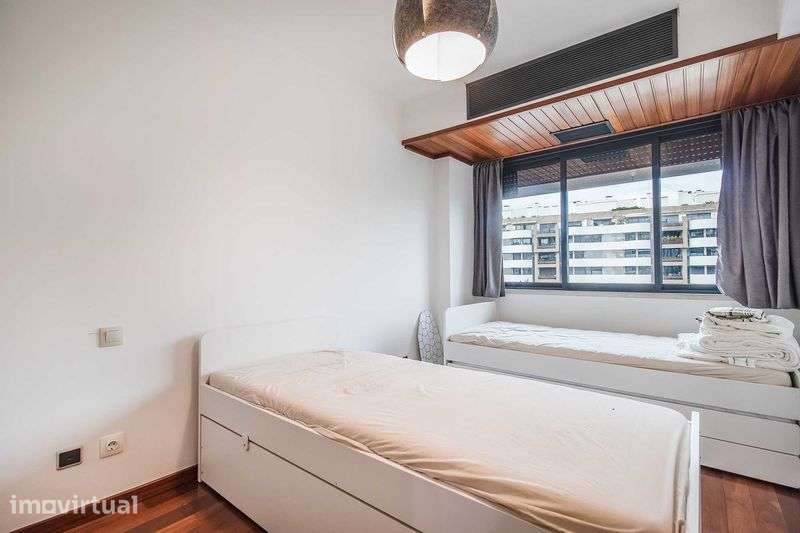 Apartamento T2 c/ box e arrecadação - Parque das Nações, Lisboa - Widok 4