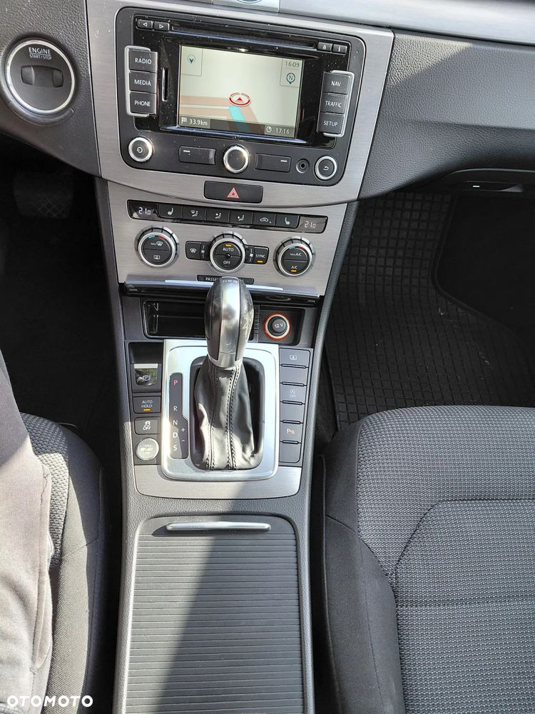 Volkswagen Passat 2.0 TDI Comfortline DSG - 37