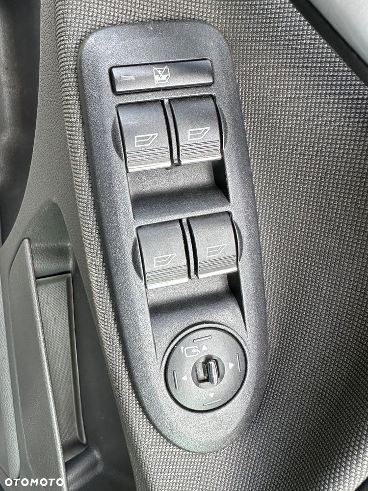 Ford Kuga 2.0 TDCi 4x4 Champions Edition - 19