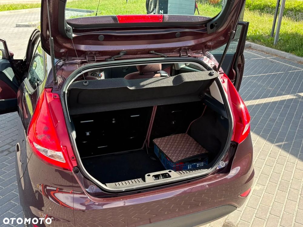 Ford Fiesta 1.25 Ambiente EU5 - 14