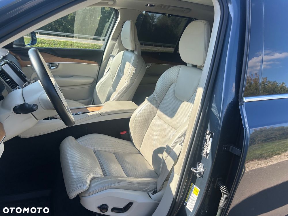 Volvo XC 90 - 29