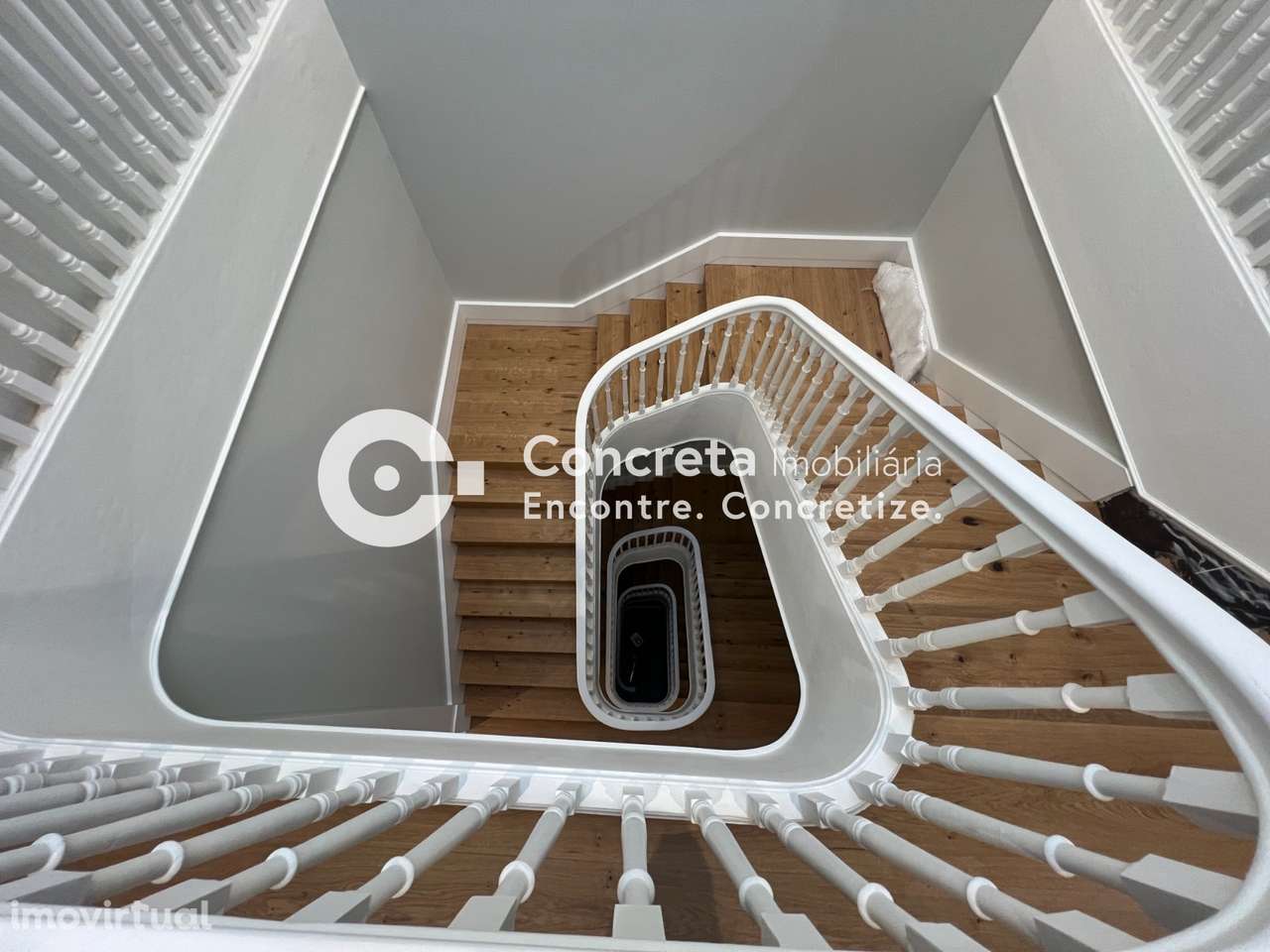 Apartamento T1+1 com logradouro no centro histórico de Braga - Grande imagem: 3/10