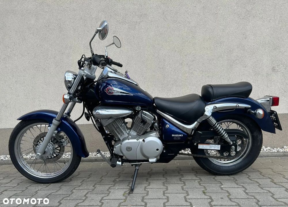 Suzuki Intruder - 30
