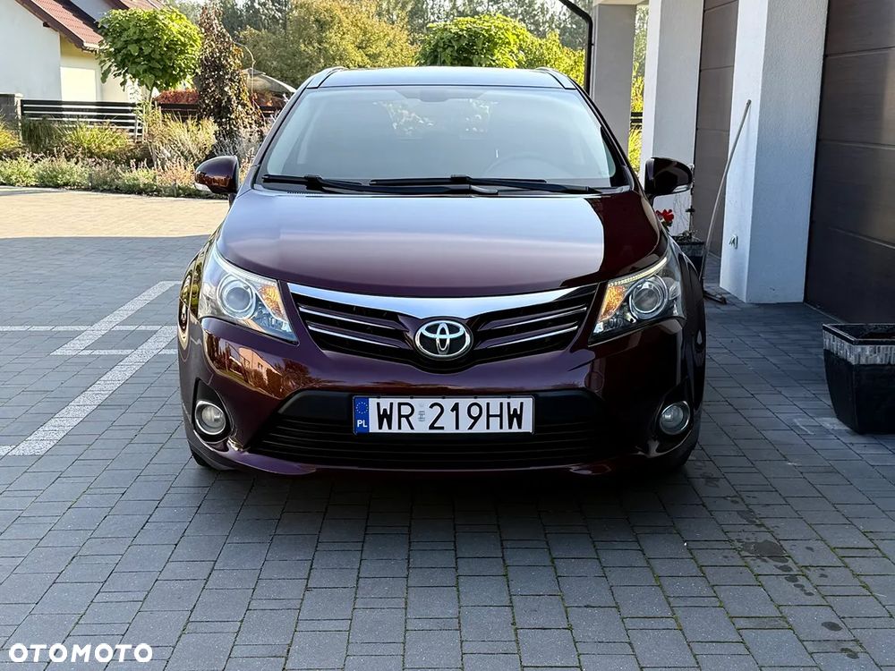 Toyota Avensis 1.8 Sol - 12