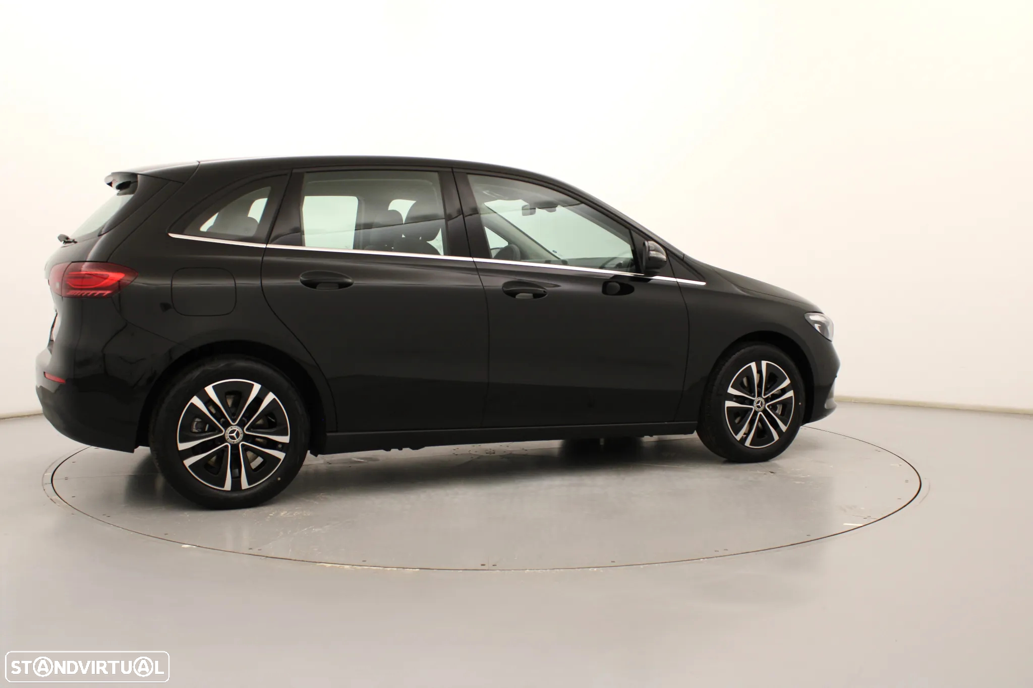 Mercedes-Benz B 250 e - 5