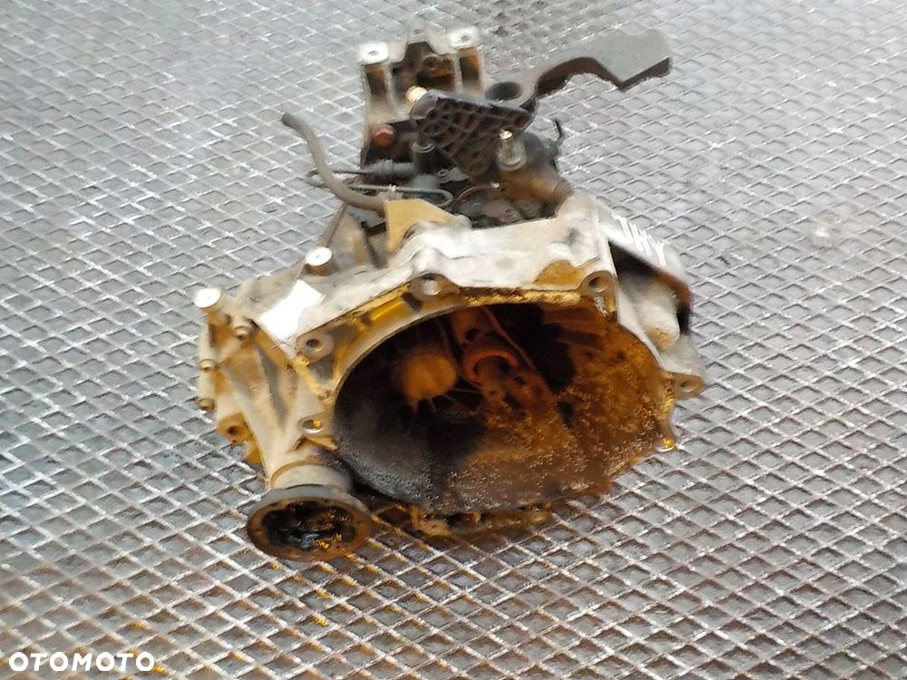 VOLKSWAGEN GOLF V 1.6 FSI SKRZYNIA BIEGÓW JHY - 4