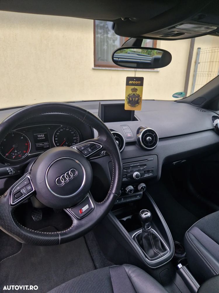 Audi A1 1.6 TDI S line Sportpaket - 1