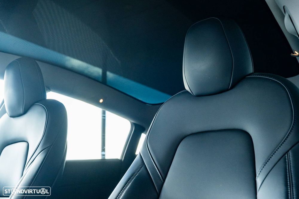 Tesla Model Y Long Range Tração Integral - 19