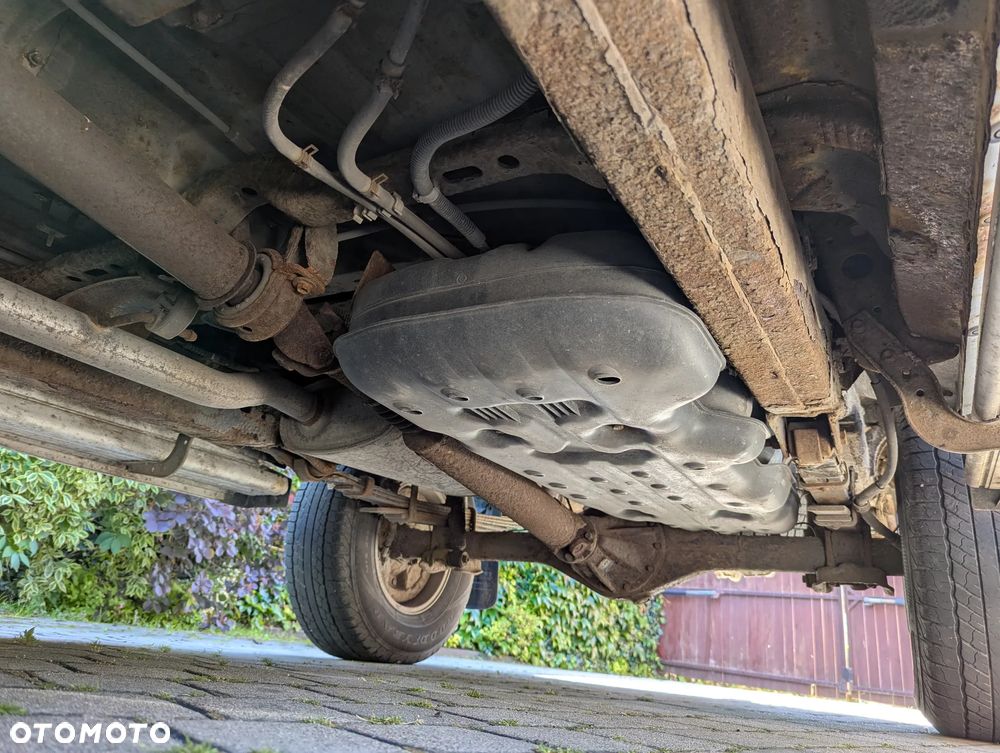 Toyota Hilux 2.5 D-4D SR5 - 16
