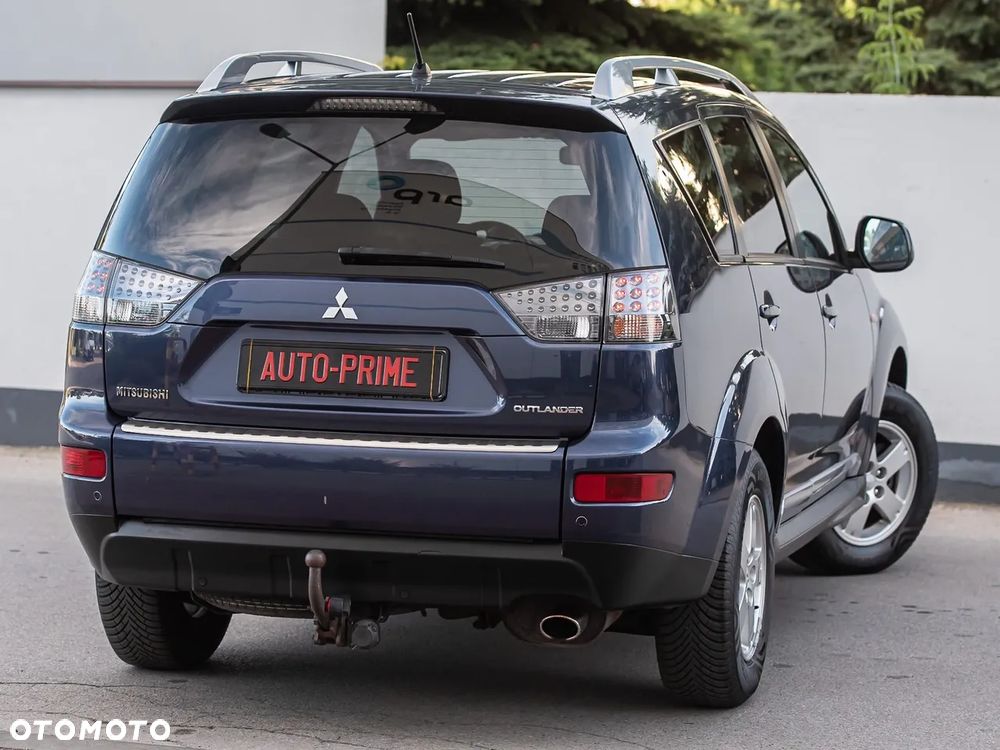 Mitsubishi Outlander - 12