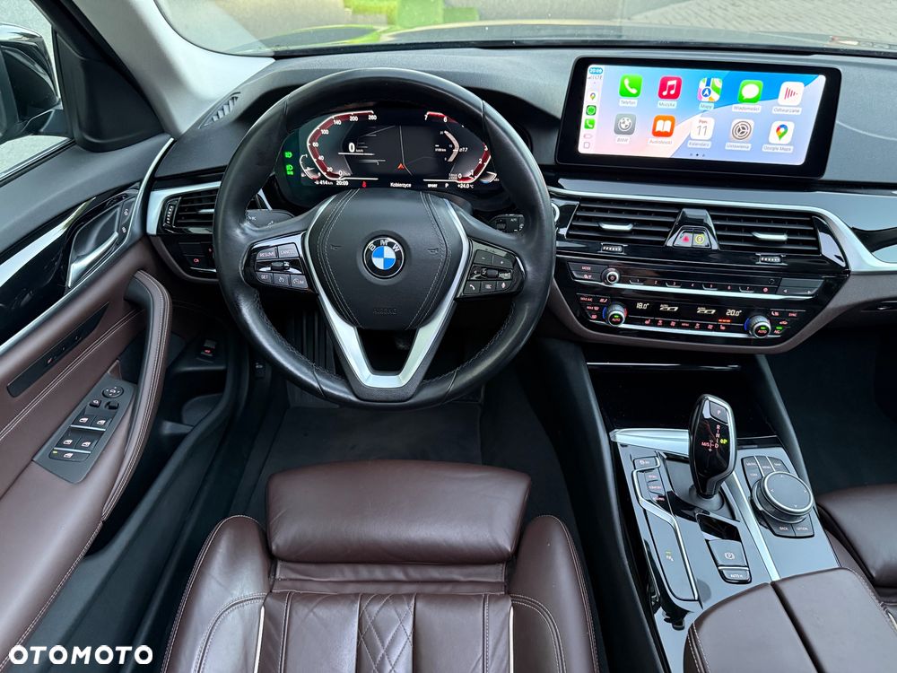 BMW Seria 5 520i Touring Luxury Line - 29