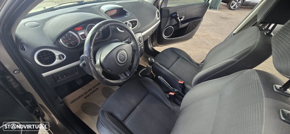 Renault Clio Sport Tourer - 14