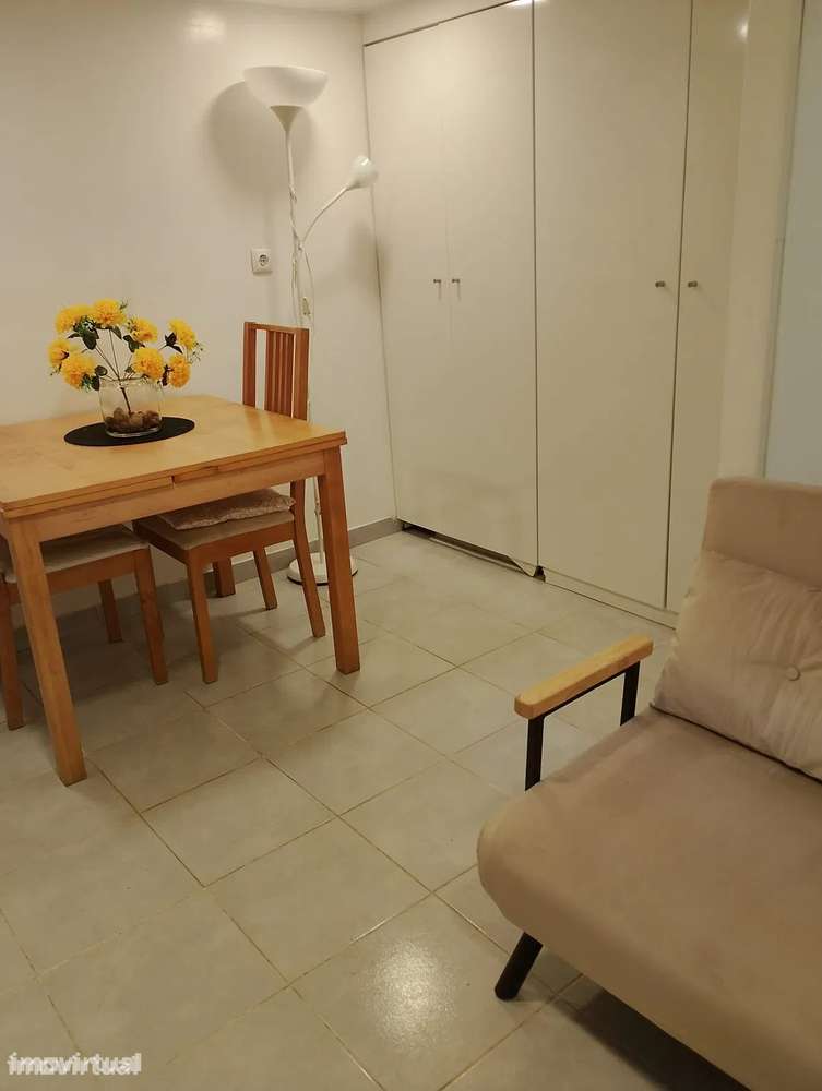 Elegante T1 Duplex localização privilegiada no coração de Alvalade - Grande imagem: 4/15