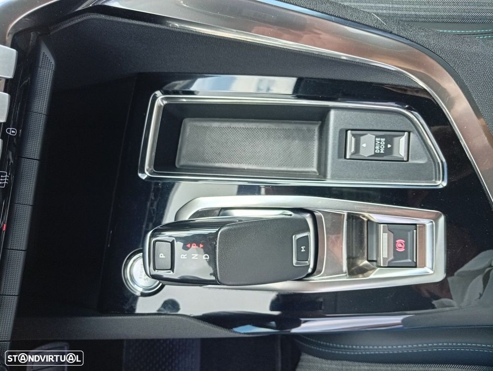 Peugeot 3008 1.5 BlueHDi Allure EAT8 - 17
