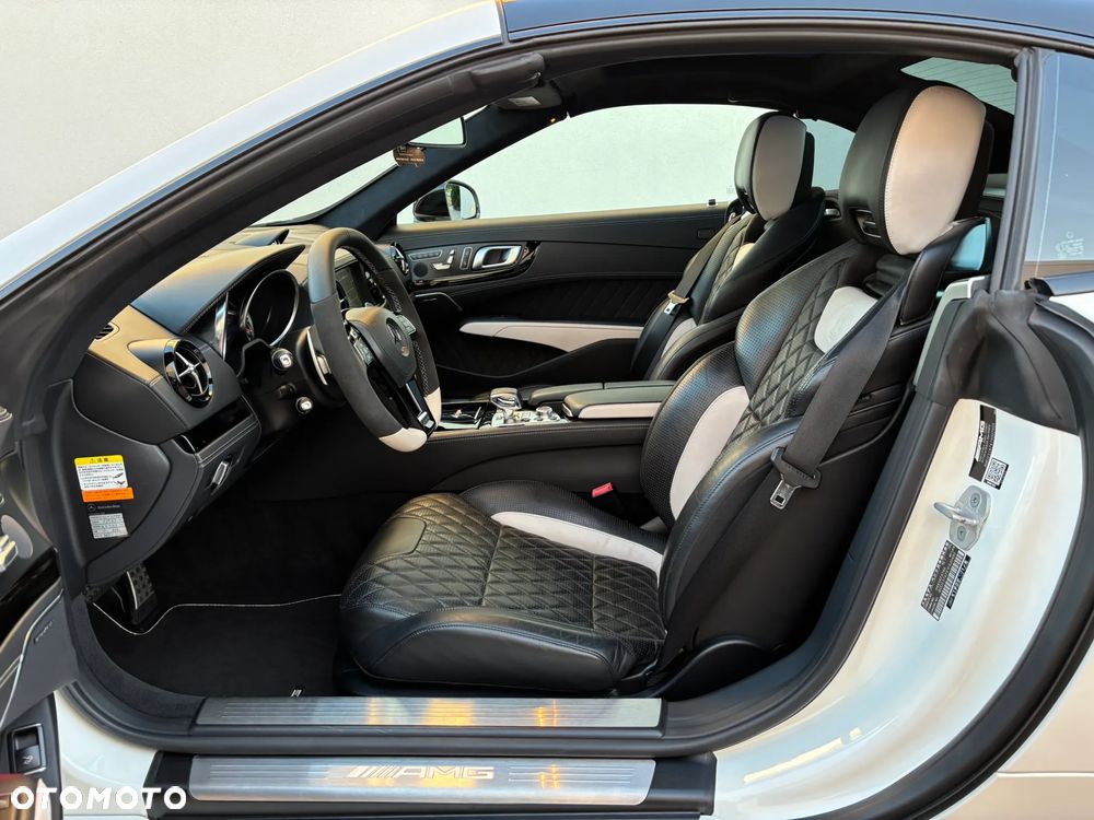 Mercedes-Benz SL 63 AMG AMG Speedshift MCT 7-Gang Sportgetriebe - 17