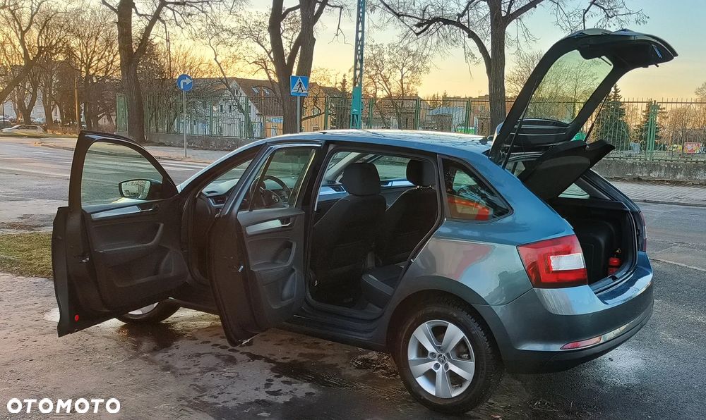 Skoda RAPID 1.0 TSI Ambition - 9