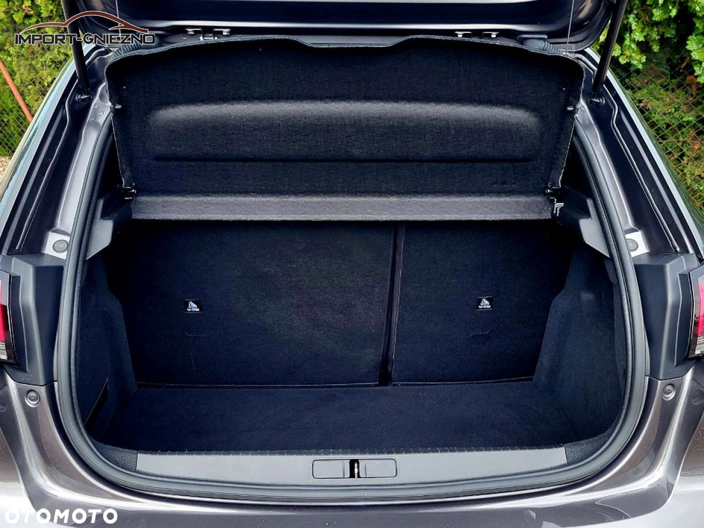 Peugeot 208 - 38