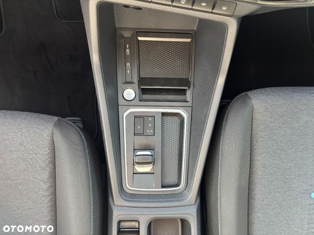 Ford Tourneo Connect Grand - 15