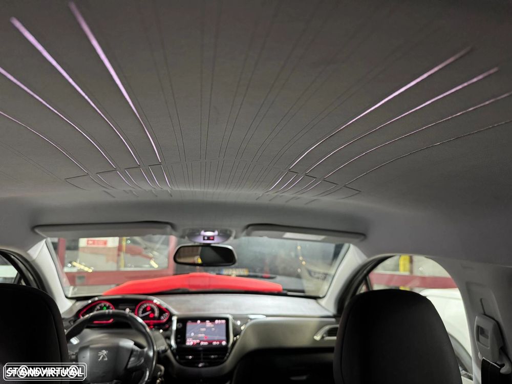 Peugeot 2008 1.2 PureTech GT Line - 15