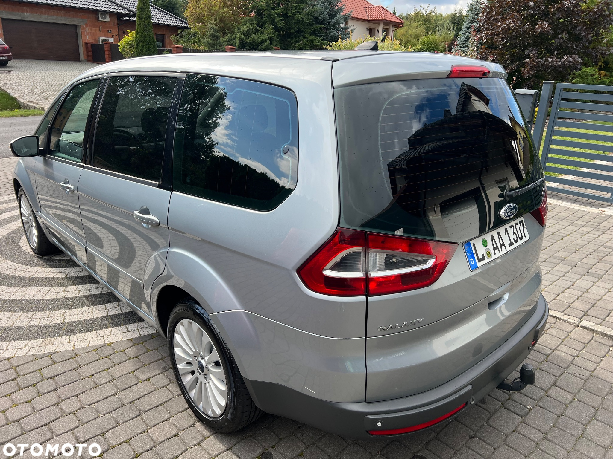 Ford Galaxy 2.0 TDCi Ambiente - 2