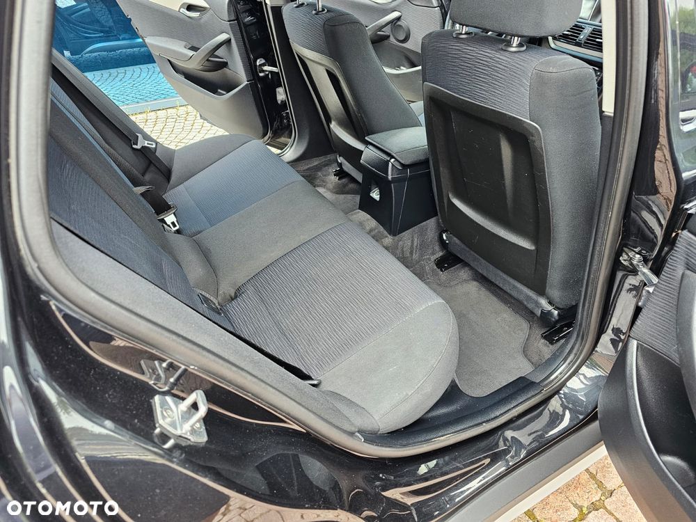BMW X1 sDrive18d xLine - 31