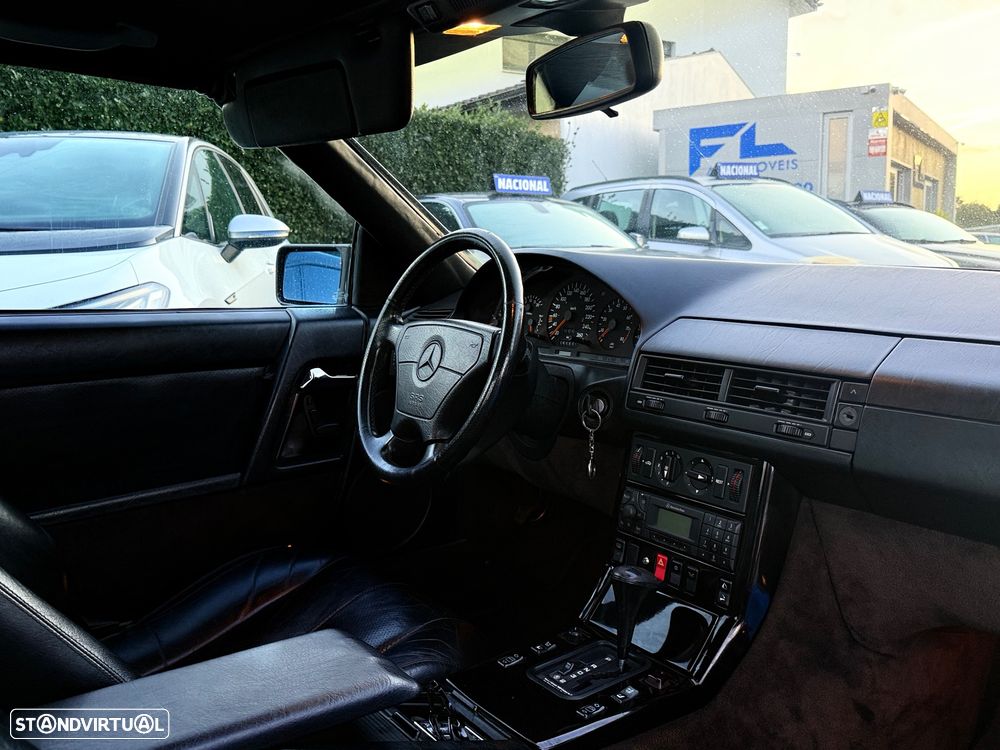 Mercedes-Benz SL 300 - 16