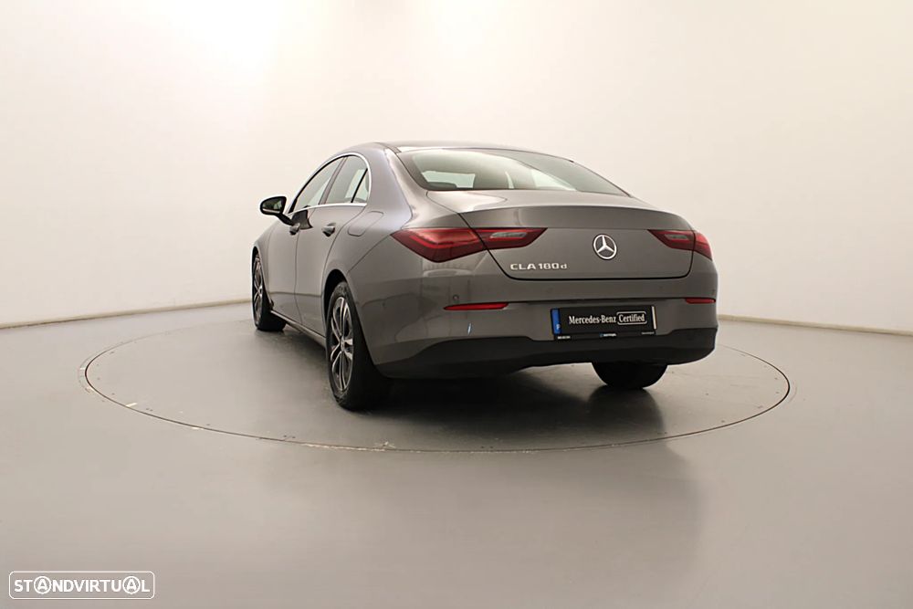 Mercedes-Benz CLA 180 - 9