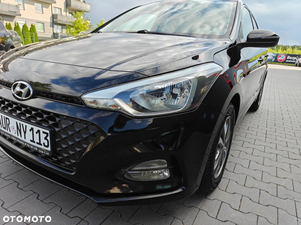Hyundai i20 blue 1.2 Pure - 17