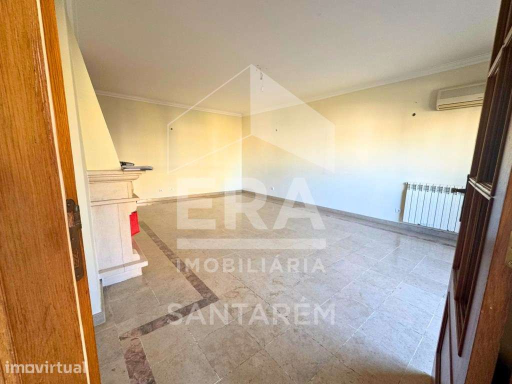 Apartamento T3 com varanda - Grande imagem: 2/17
