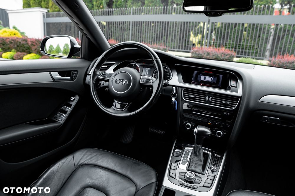 Audi A4 Avant 2.0 TDI DPF quattro S tronic S line Sportpaket - 26