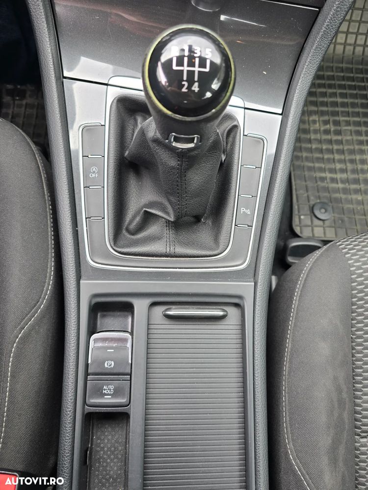 Volkswagen Golf 1.6 TDI Trendline - 23