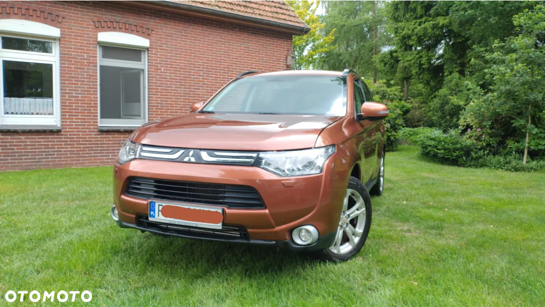Mitsubishi Outlander 2.2 DID Instyle Navi - 2