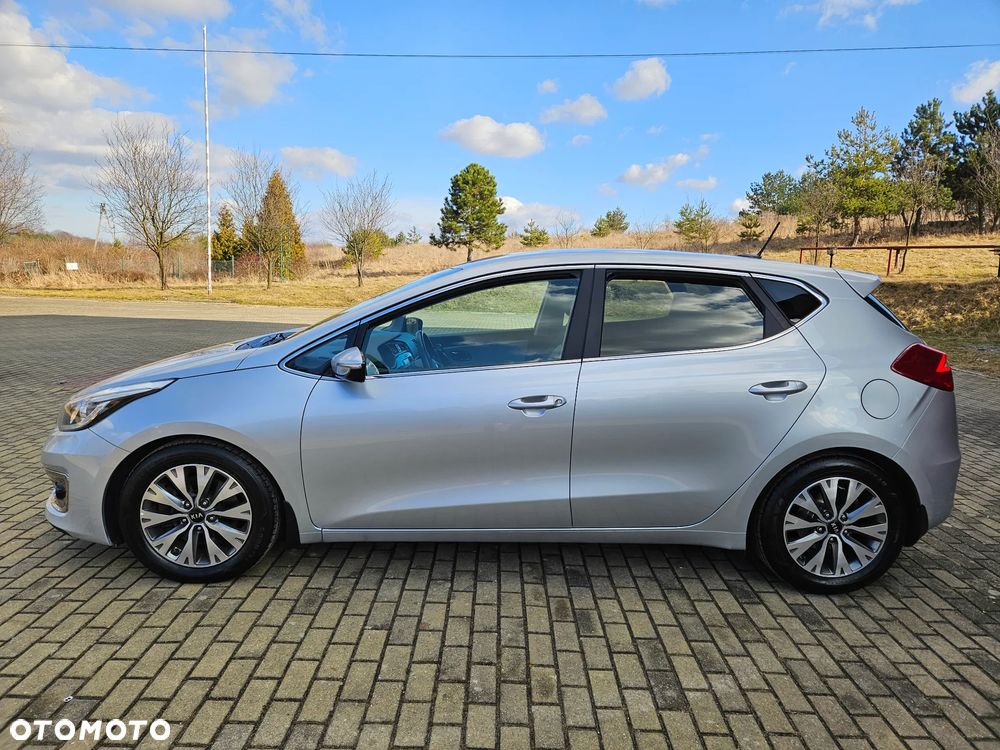 Kia Ceed 1.6 GDI L Business Line - 12