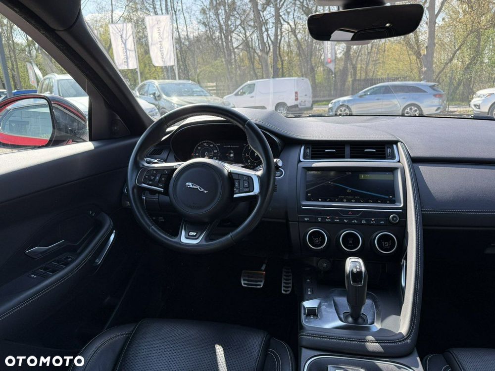 Jaguar E-Pace - 23