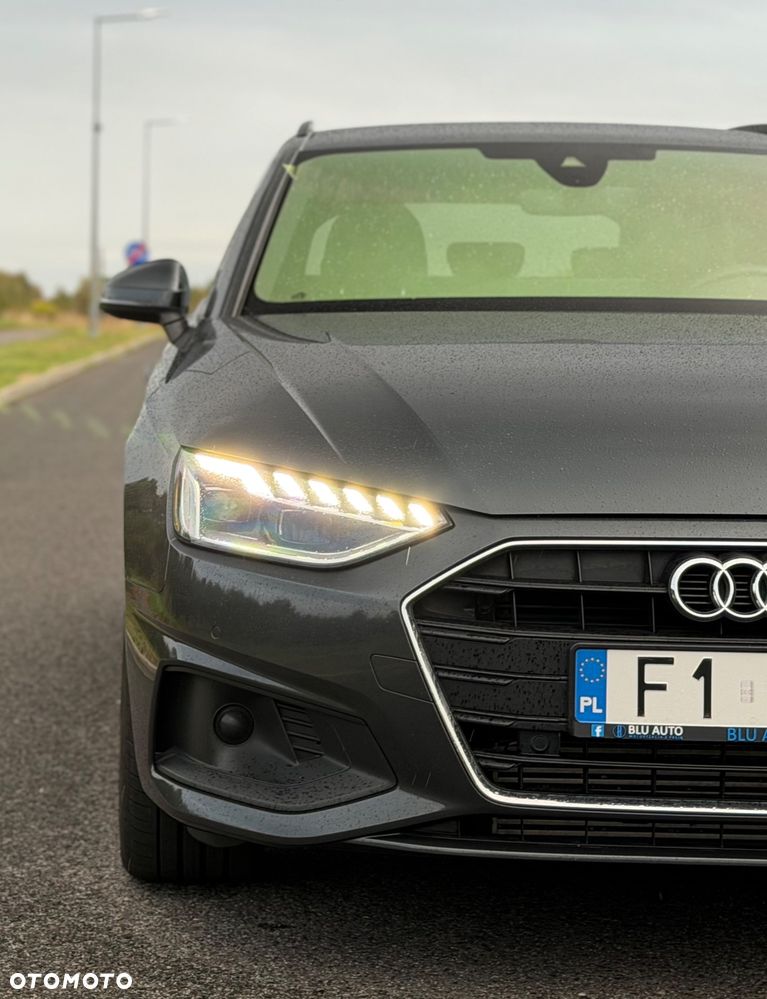 Audi A4 Avant 35 TFSI S line - 24