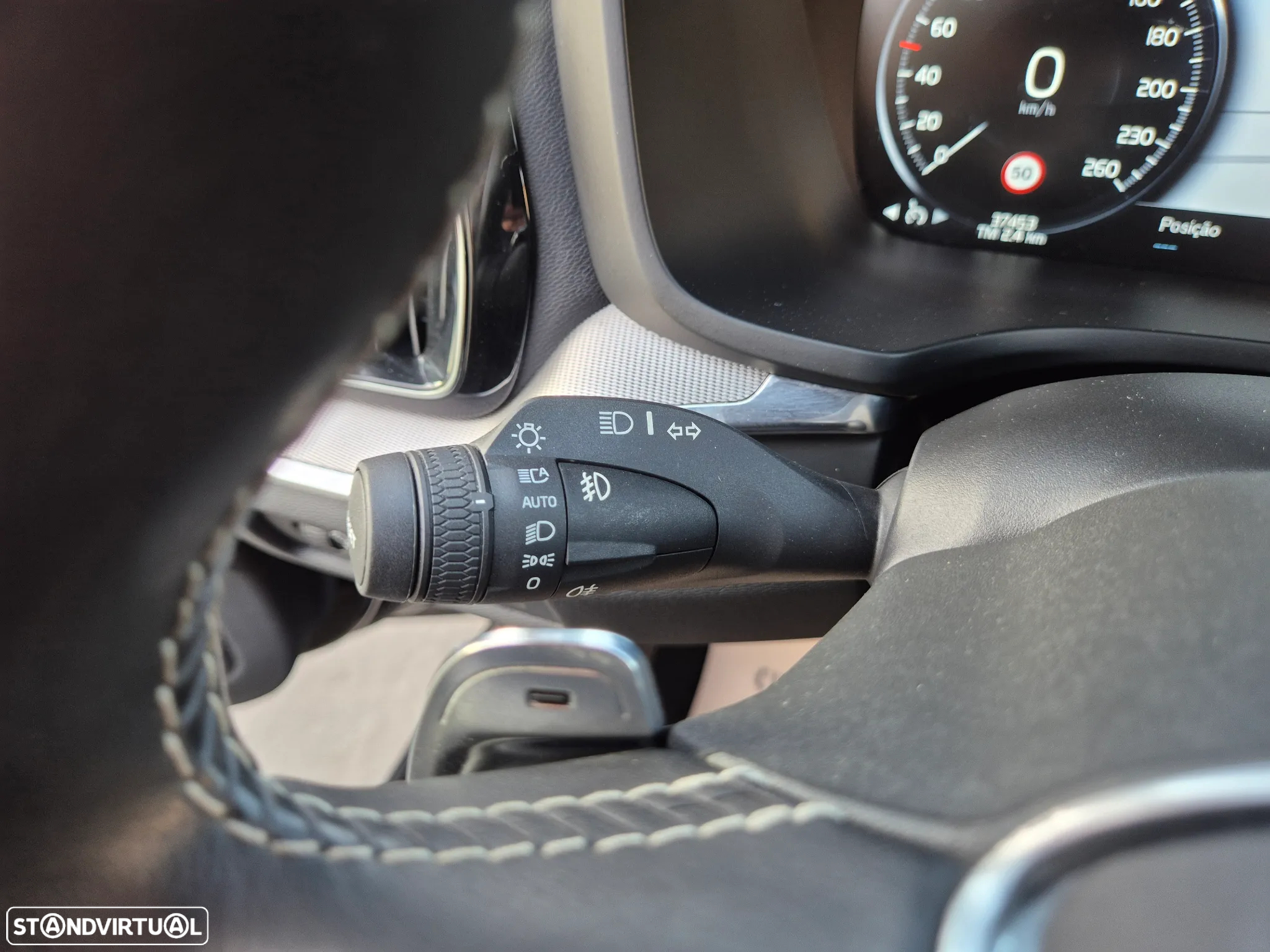 Volvo V60 2.0 D4 R-Design Geartronic - 30