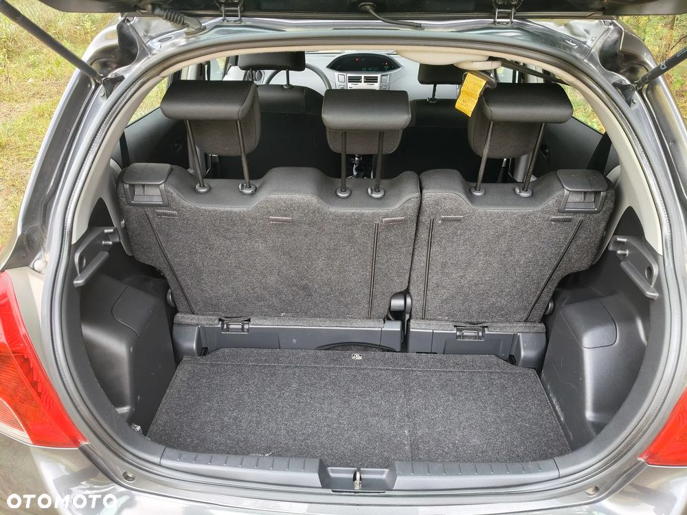 Toyota Yaris 1.33 VVT-i Life - 10