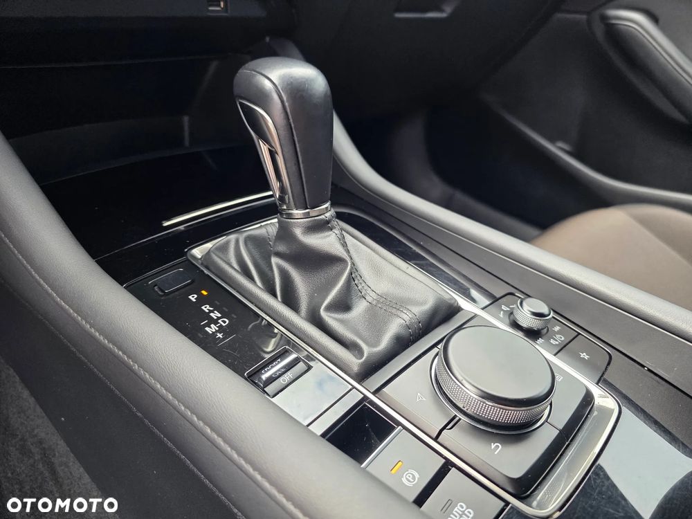 Mazda 3 e-SKYACTIV-G 150 M HYBRID DRIVE HOMURA - 24