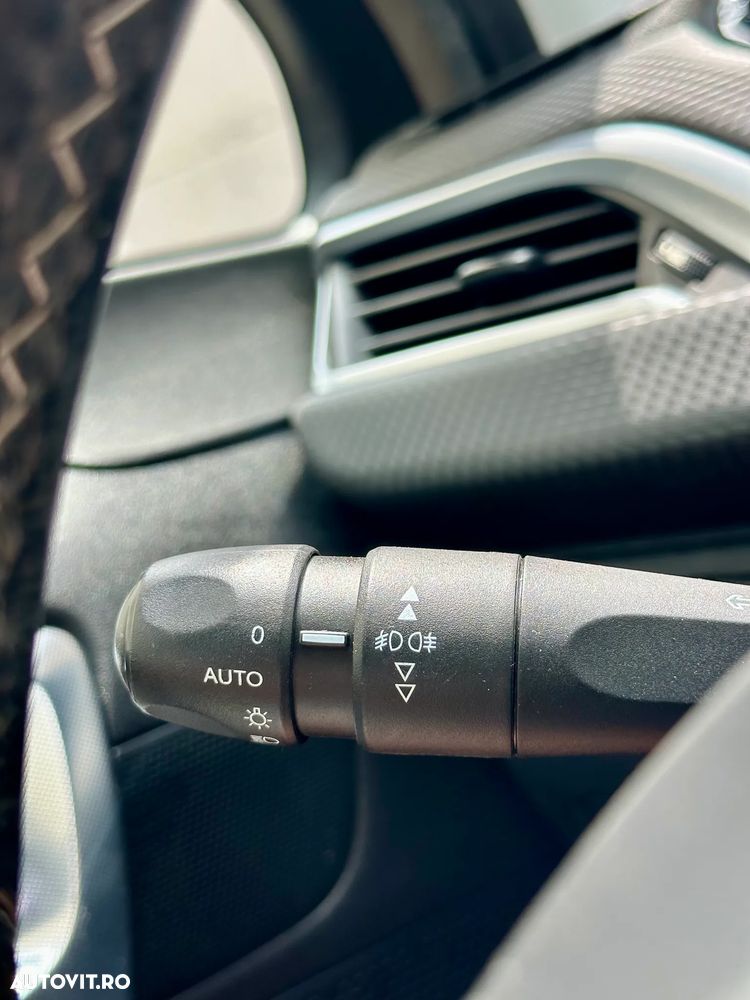 Peugeot 2008 - 19