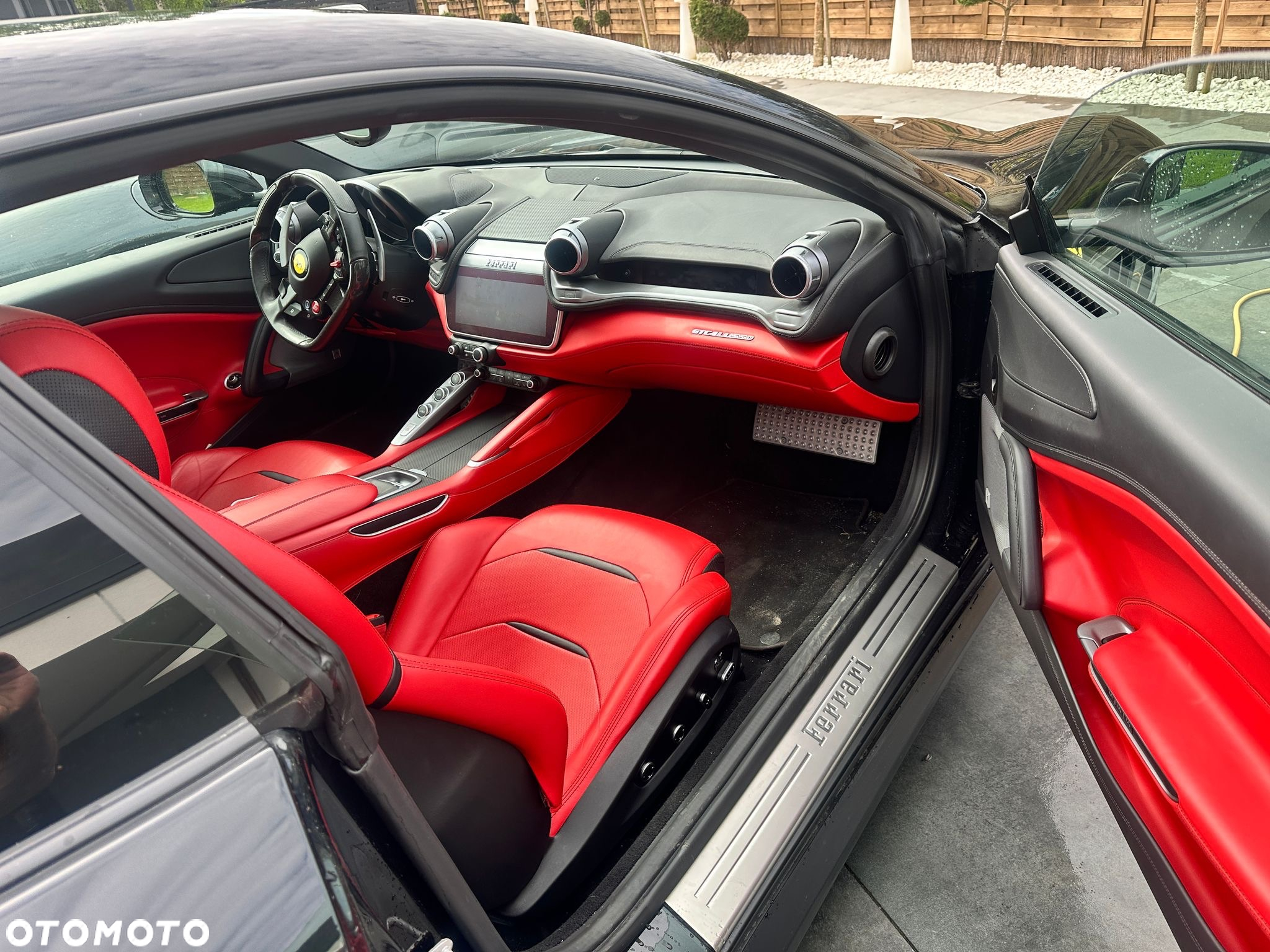 Ferrari GTC4Lusso - 8