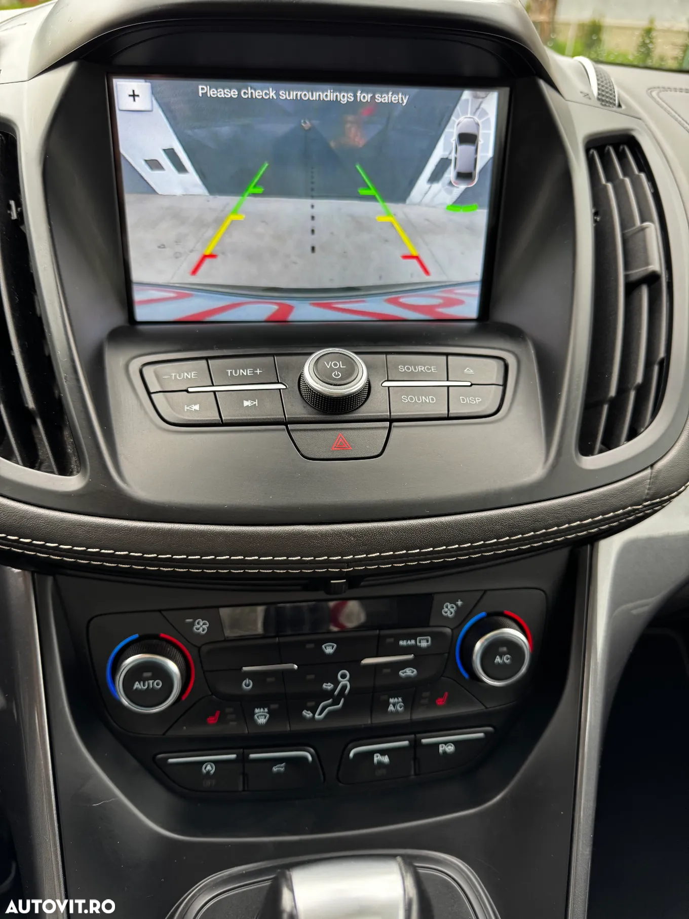 Ford Kuga 2.0 TDCi 4x4 Aut. Vignale - 11