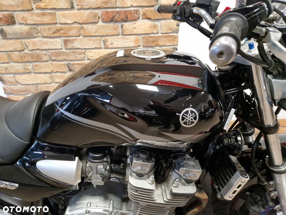Yamaha XJR - 34