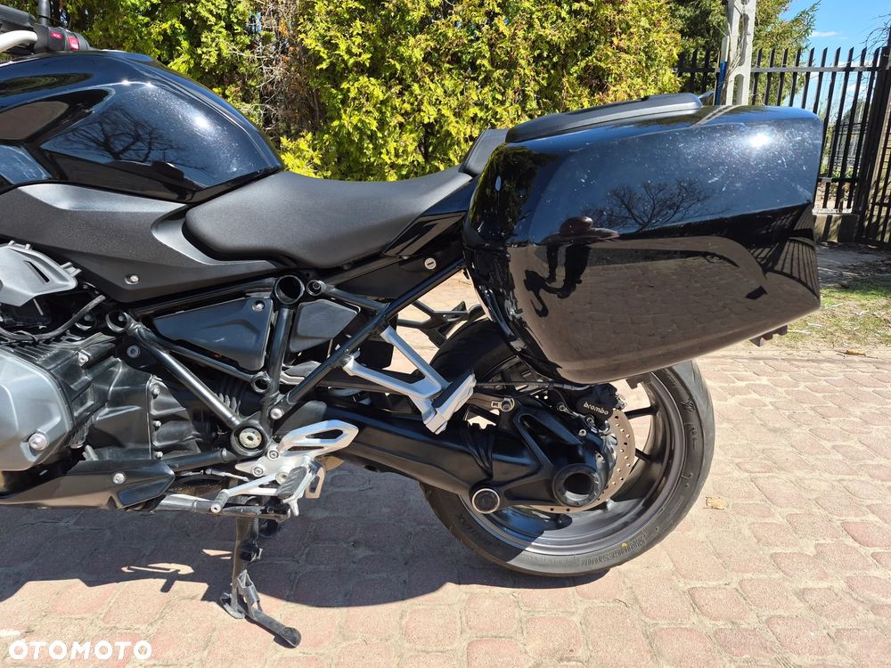 BMW R - 9
