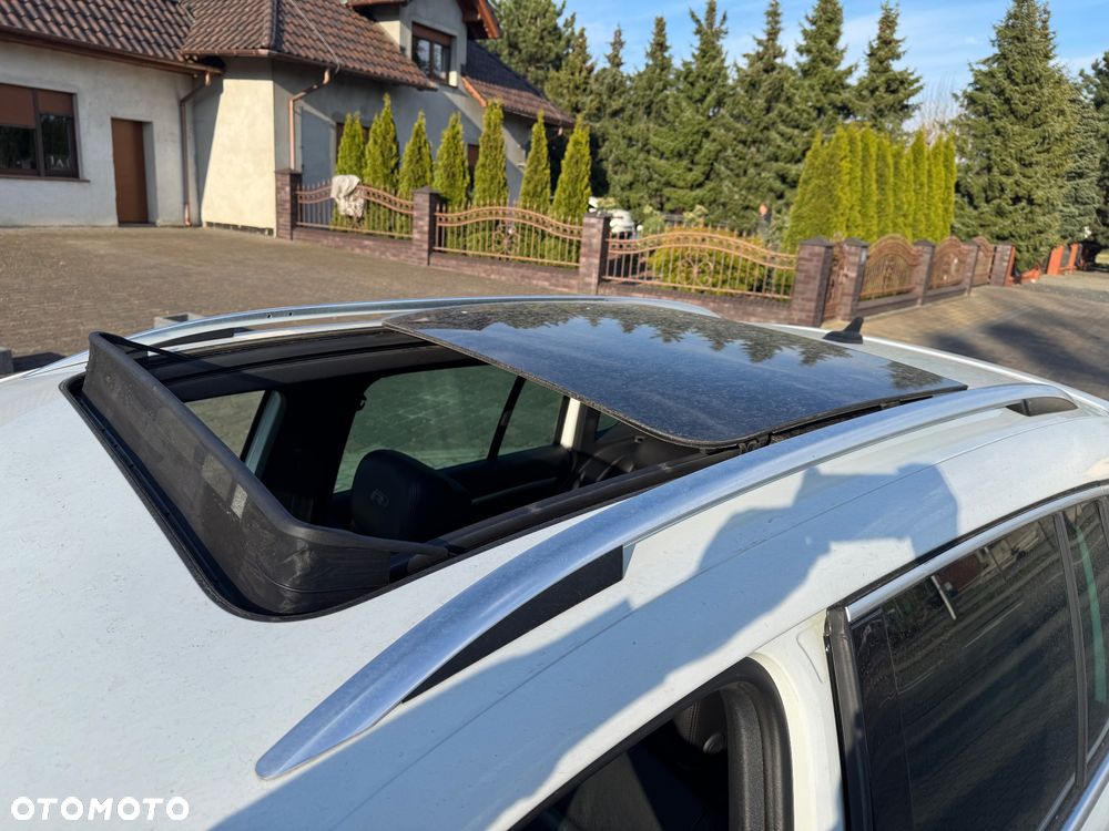 Volkswagen Tiguan - 33